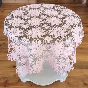 Vtg Crotchet Table Cloth Topper